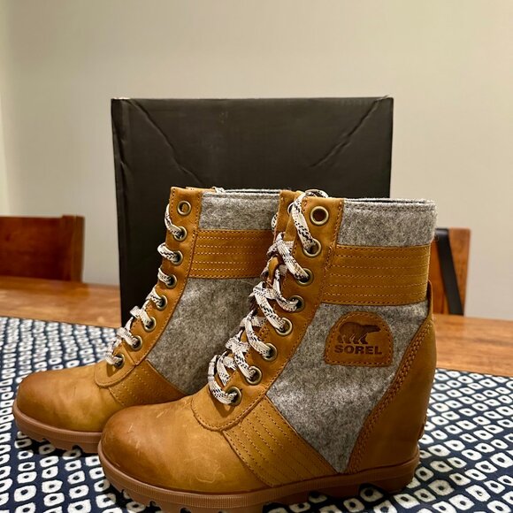 RARE!! Sorel Lexie Wedge Rain Boot (NWT) - Picture 4 of 9